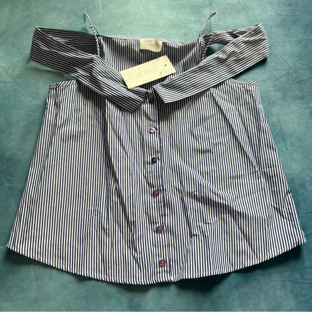Sienna sky off the shoulder shirt
